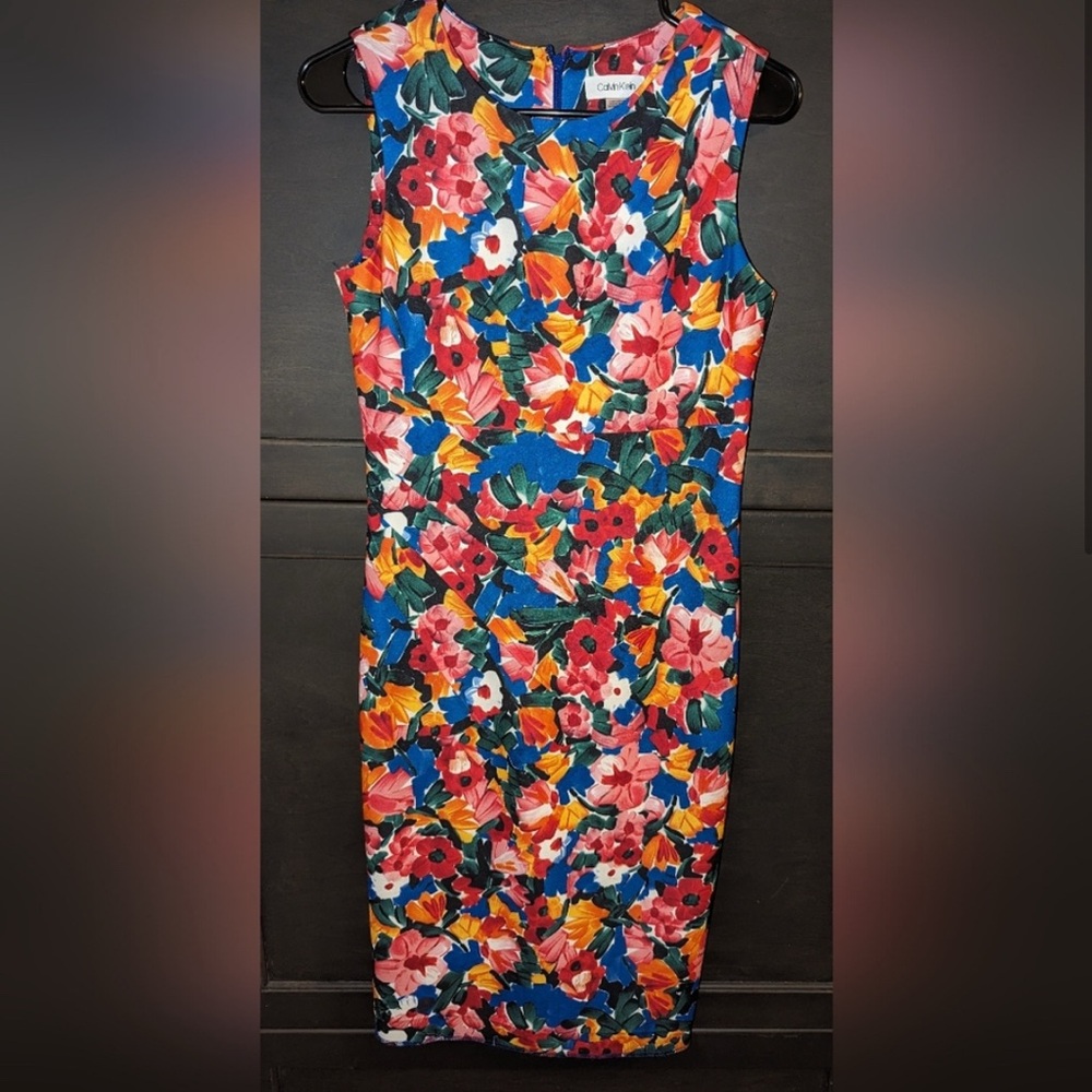 Calvin Klein EUC Pleated Floral Bodycon Dress Size 4